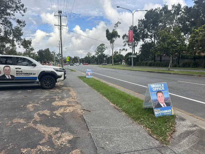 Community Roadside Upper Coomera